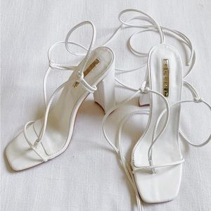Billini Virden heels white size 8